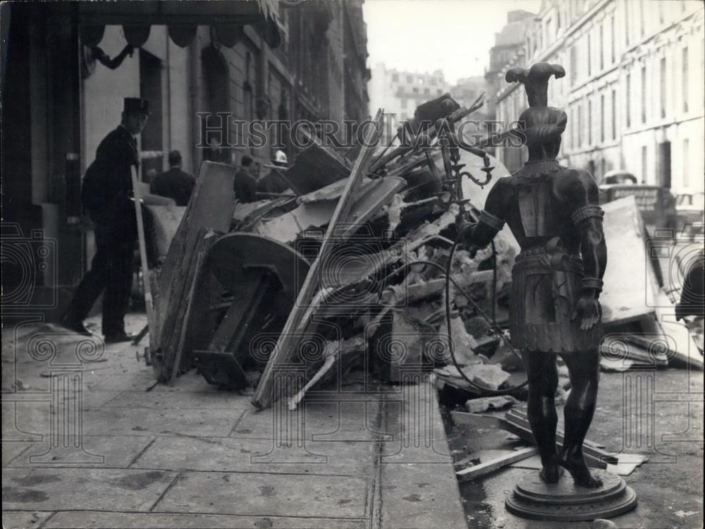 1961 Press Photo Bomb Explosion Wrecks Paris Night Club - Historic Images