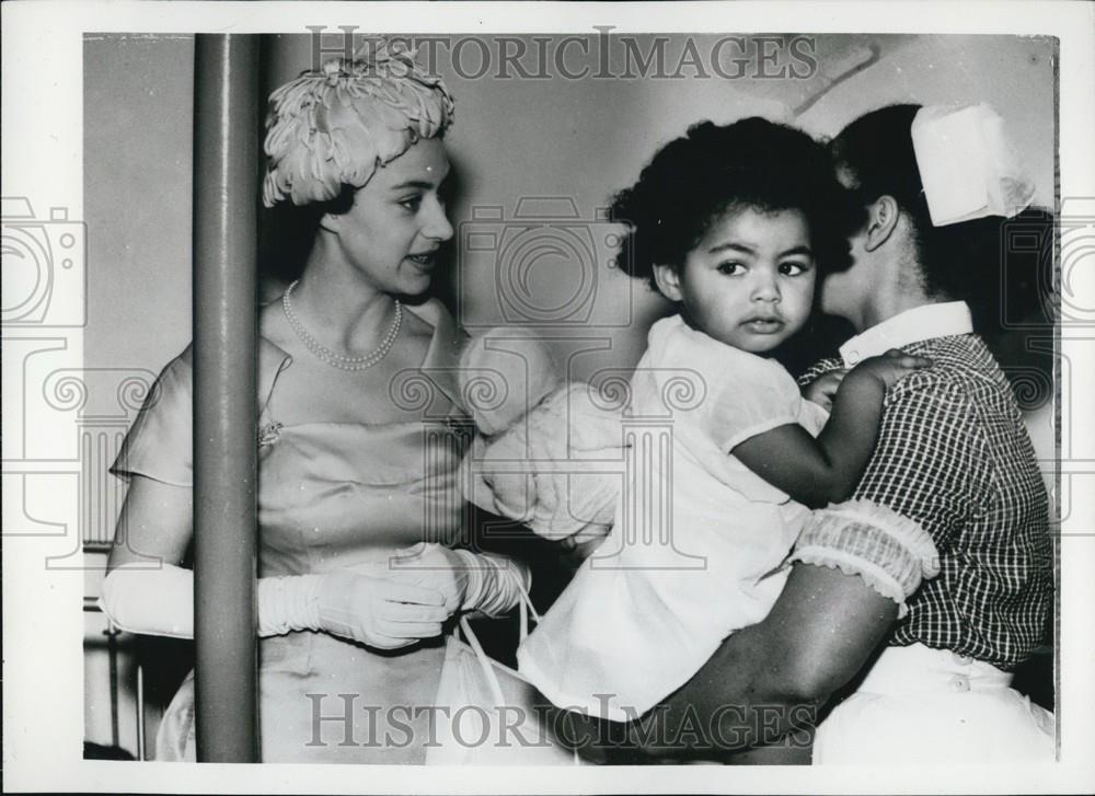 1957 Press Photo Princess Margaret Opens New Hostel for West Indian - Historic Images