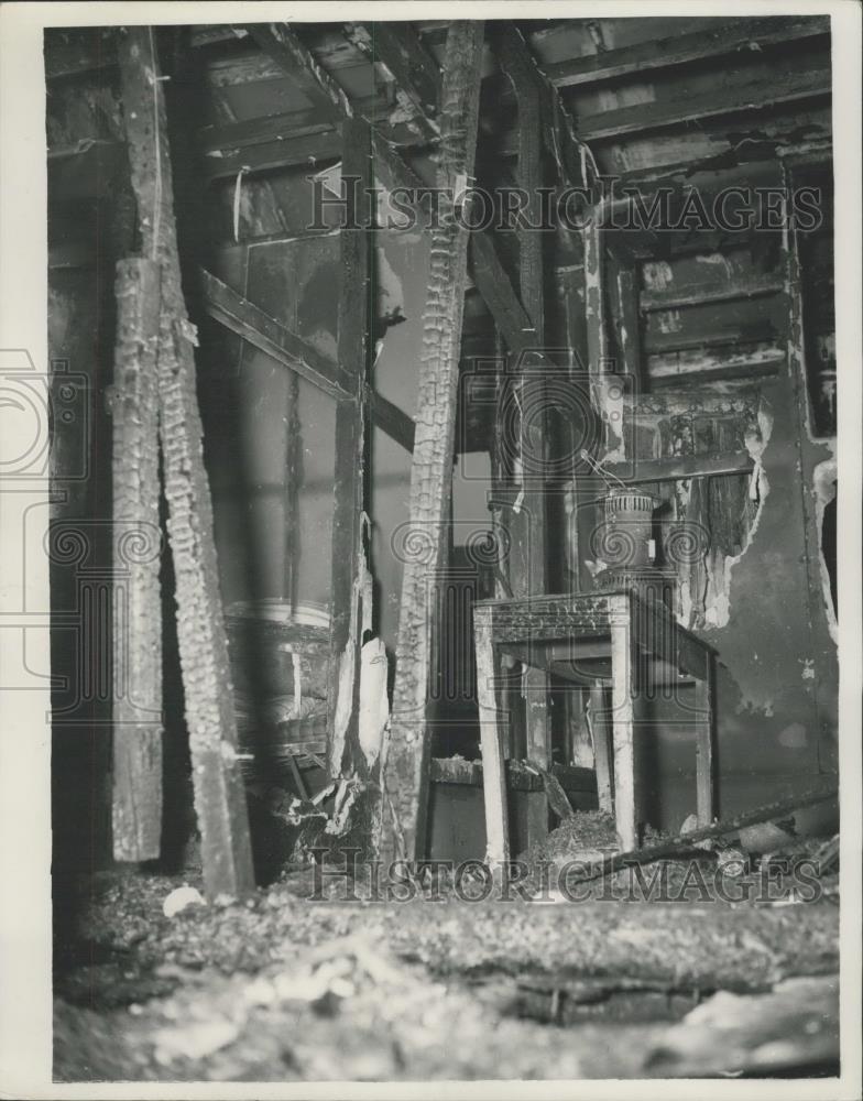 1955 Press Photo Burned out apartment bldg where 3 died - Historic Images