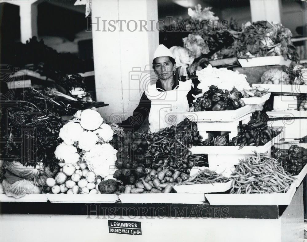 Press Photo Ecuadorian Vegetable Market - Historic Images