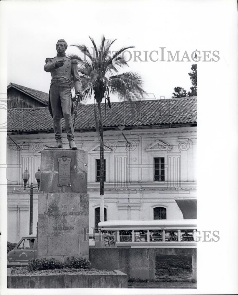 1974 Press Photo Monument to General Suere, Liberator of Ecuador. - Historic Images