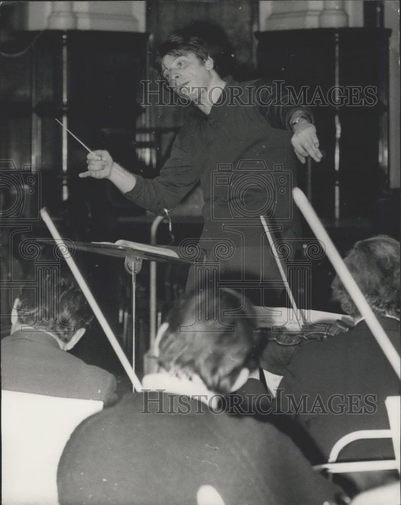 1972 Press Photo Janos Furst, the young Hungarian conductor, - Historic Images