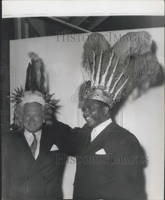 1965 Press Photo Lord Balfour & the High Commissioner of Trinidad & Tobago - Historic Images