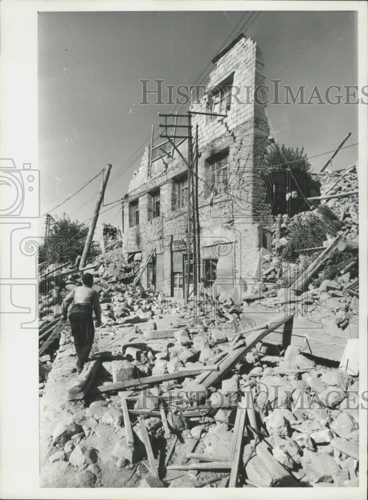 1975 Press Photo Earthquake damage in Turkey - Historic Images