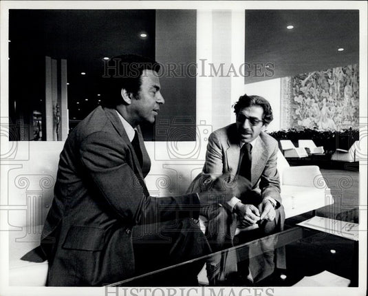 Press Photo Ambassador Andrew Young meeting with Israeli Ambassador Yehuda Blum - Historic Images