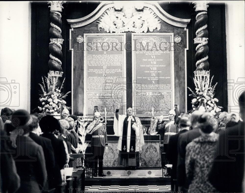 1970 Press Photo Lord Mayor Of London Attends Thanksgiving Service St Mary - Historic Images