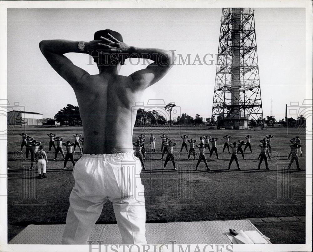 1982 Press Photo Japanese Self Defense Forces Airborne Brigade - Historic Images