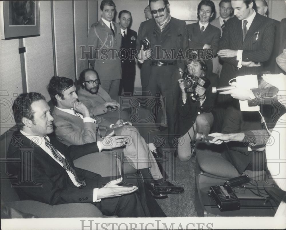 1974 Press Photo Dr. Mario Soares at Press Conference - Historic Images