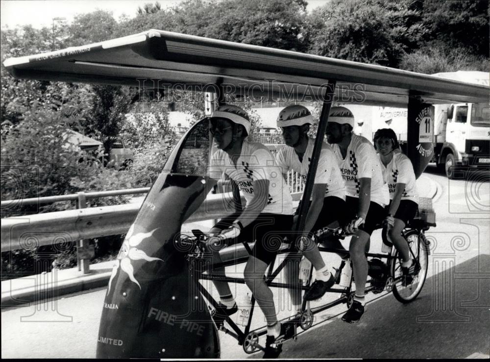 1986 Press Photo Australian team at the &quot;Tour de Sol&quot; - Historic Images