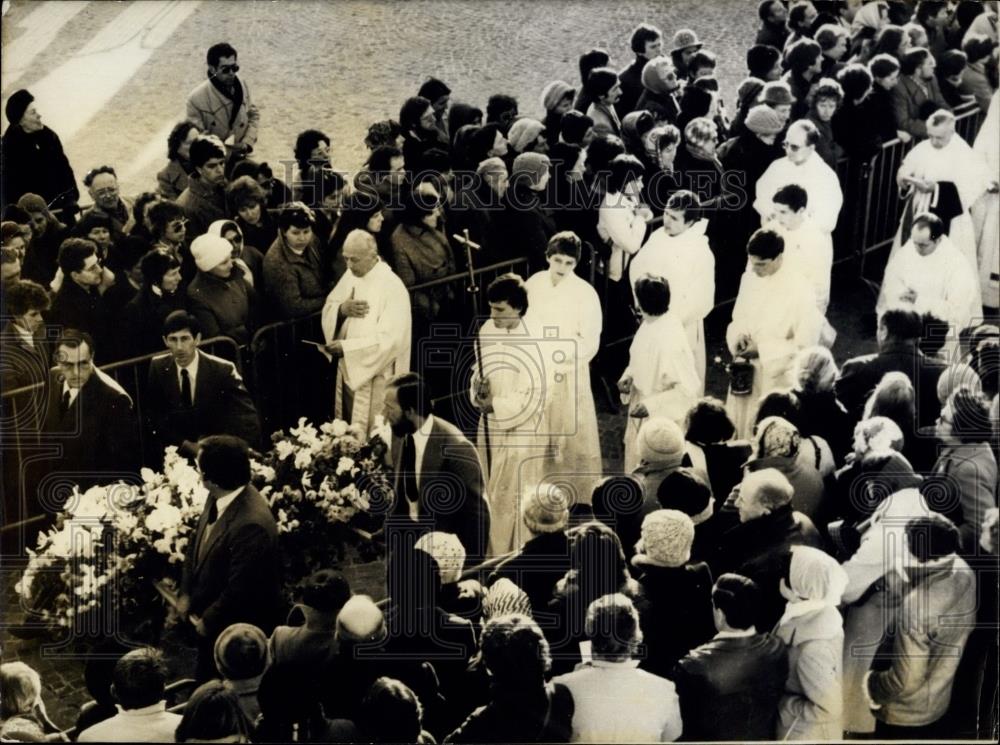 Press Photo Religious Catholic Procession - Historic Images