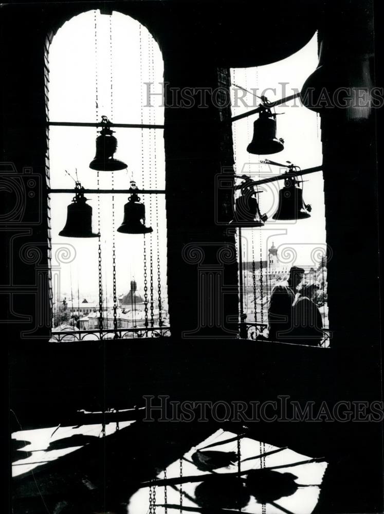 1970 Press Photo The famous chimes of Salzburg with the monastery &quot;Nonnberg&quot; - Historic Images