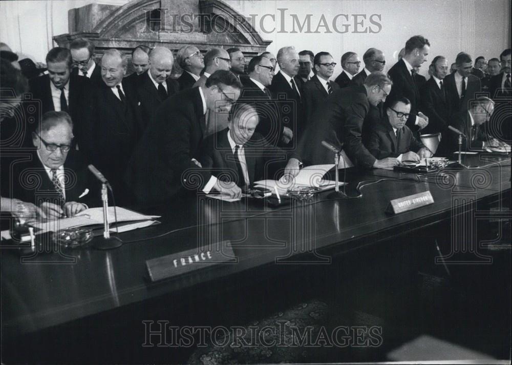 1972 Press Photo Foreign Minister Schumann Douglas Andrej Gromyko Rogers Berlin - Historic Images