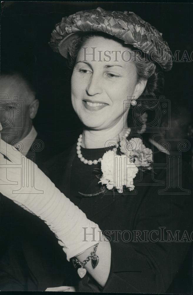 1956 Press Photo Mrs Peter Thorneycroft, Wife, President of the Board of Trade - Historic Images