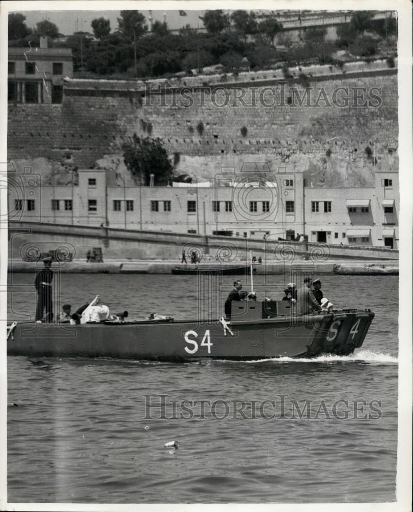 Press Photo Prince Charles and Princess Anne on boat in Malta Harbor - Historic Images