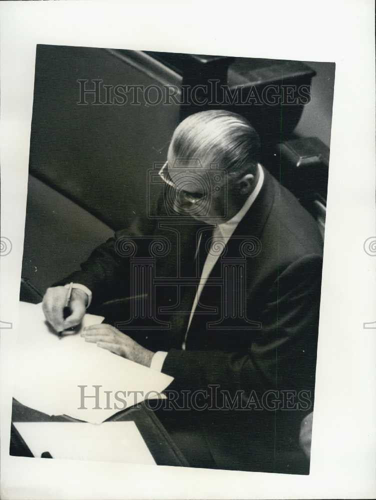 1967 Press Photo French Prime Minister M. Georges Pompidou Takes Notes During - Historic Images