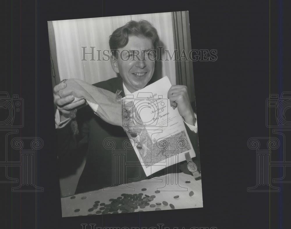 1961 Press Photo M. Jean Grandmoujin Scarron Prize - Historic Images