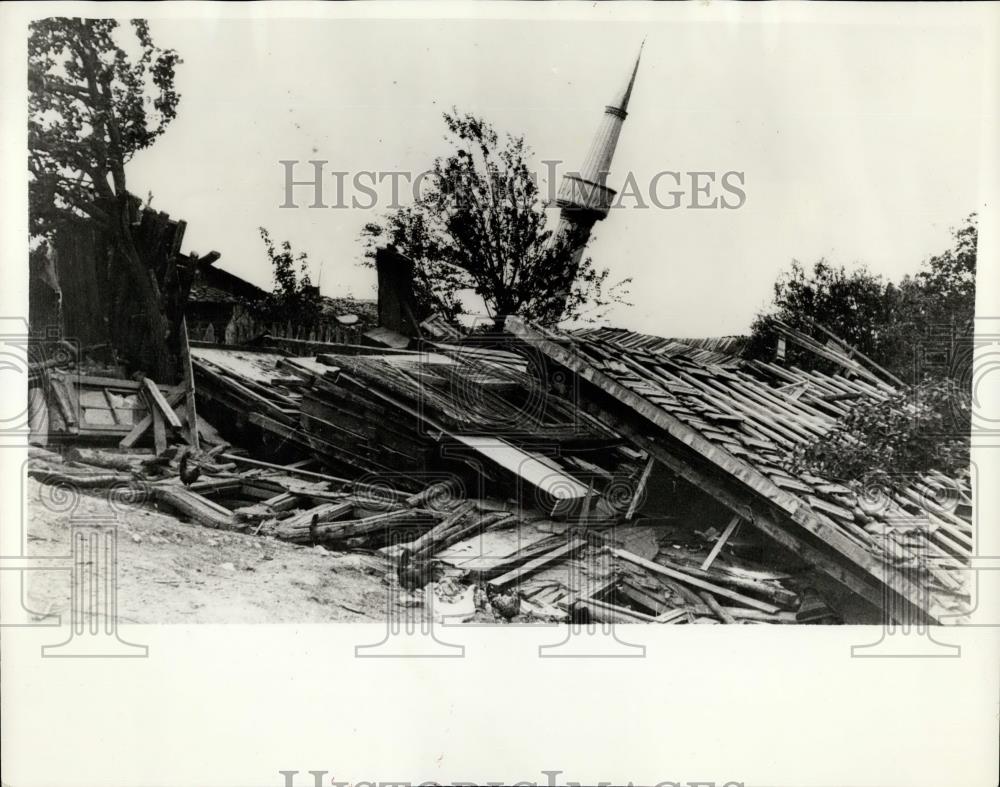Press Photo Earthquake damage in Turkey - Historic Images