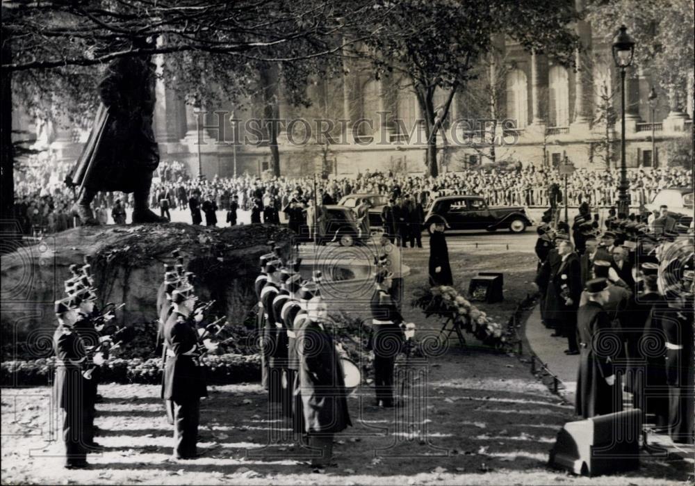 1955 Press Photo Armistice Day In Paris - Historic Images