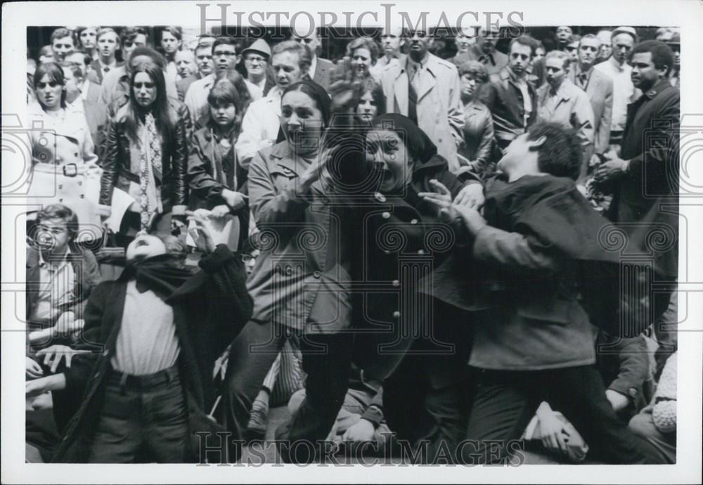 1972 Press Photo School Performing Arts Reenactment Kent State Shootings - Historic Images