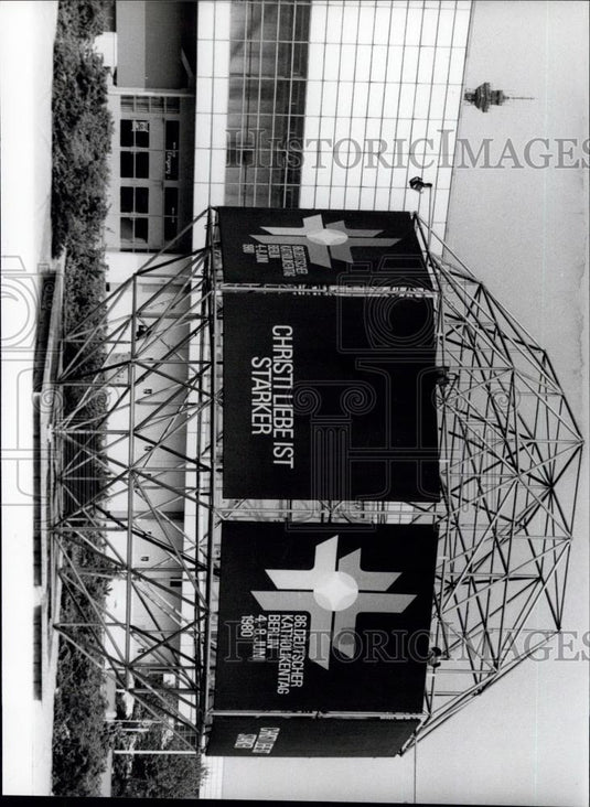 Press Photo "Christi Liebe ist Starker" at Berlin festival - Historic Images