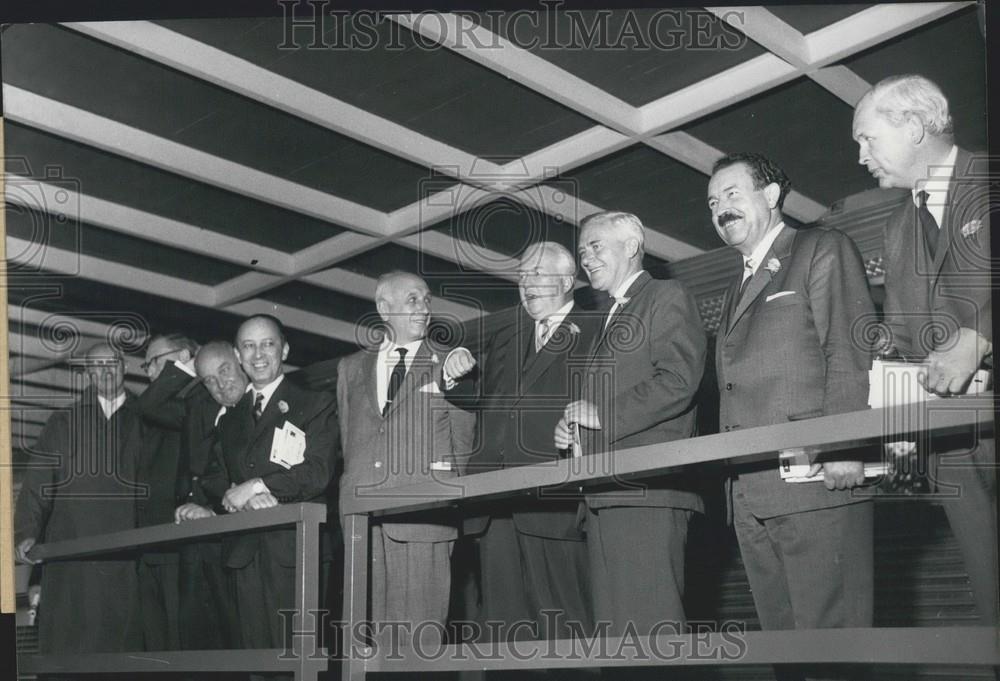 1965 Press Photo Minister Meeting at the first World Exhibition of Transport - Historic Images