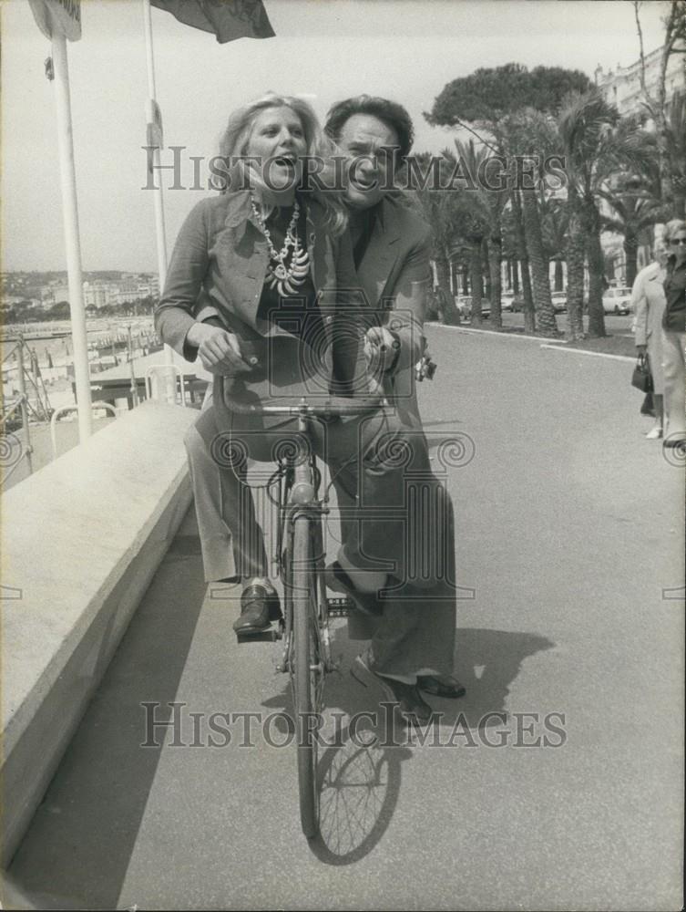 1973 Press Photo, Carla Tato & Ugo Tognozzi Take La Croisette Bikeride - Historic Images