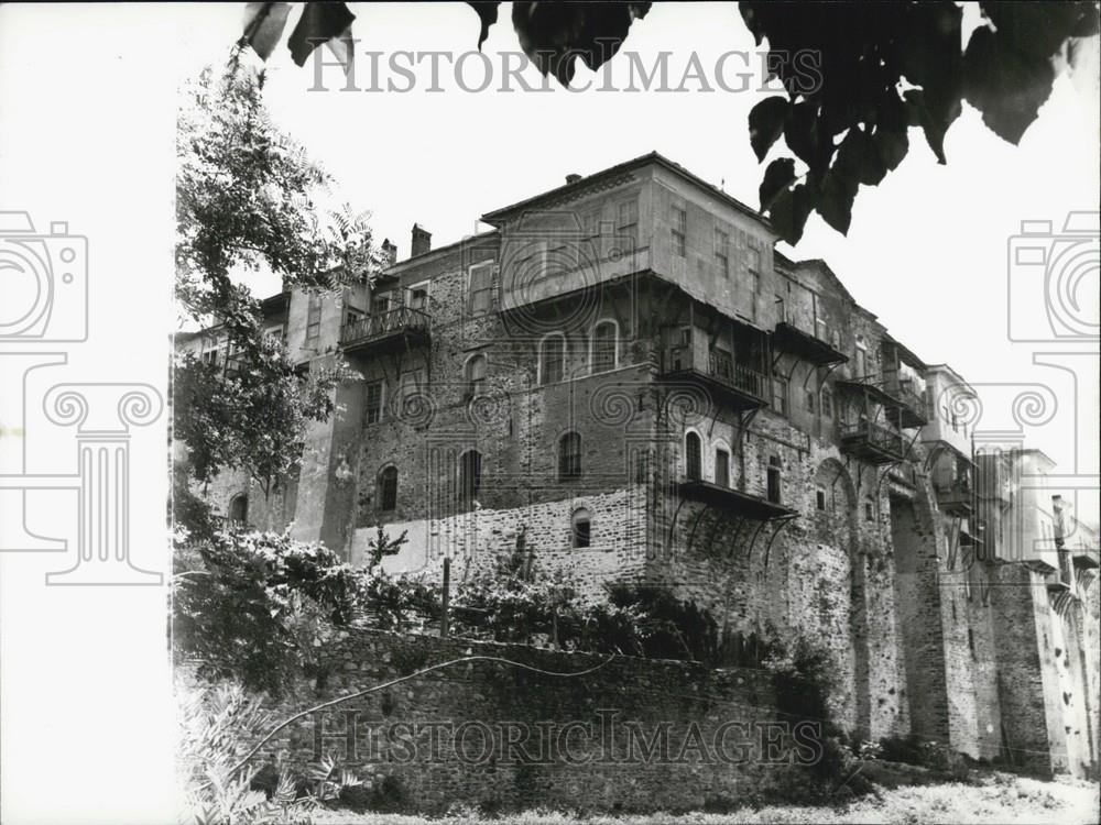Press Photo Photo Of A Building By Nicholas Tsikourias Of The Greek Photo Agency - Historic Images