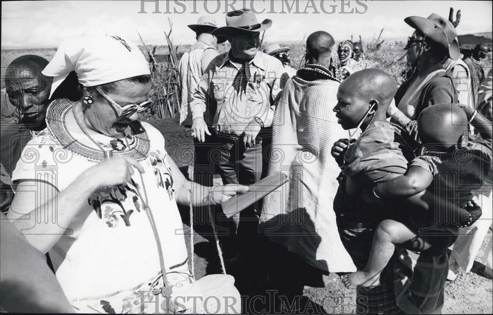 Press Photo Cabalgata Safari - Historic Images