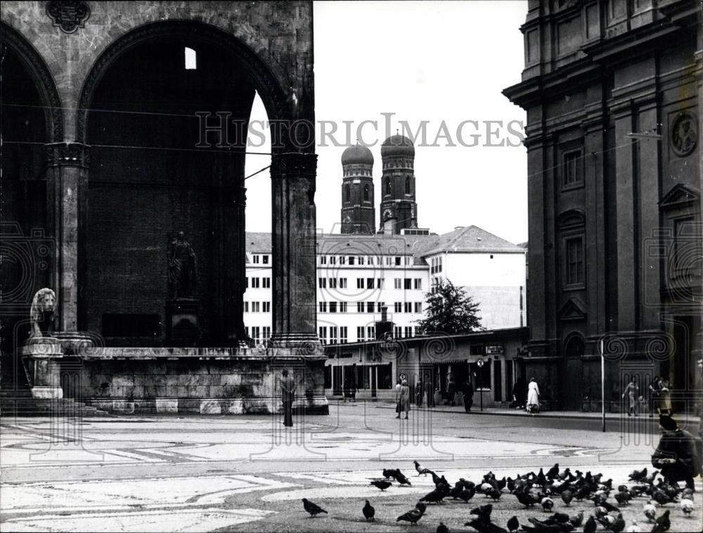 Press Photo Town square in Barvaria - Historic Images