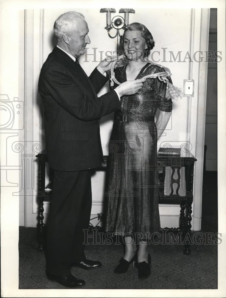 1937 Press Photo Mayor John Cooper of Reno and Marcelle Edwards Manville - Historic Images