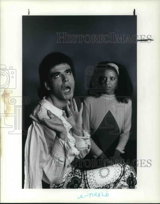 1982 Press Photo Tira Tells Everything There is to Know About Herself - Historic Images