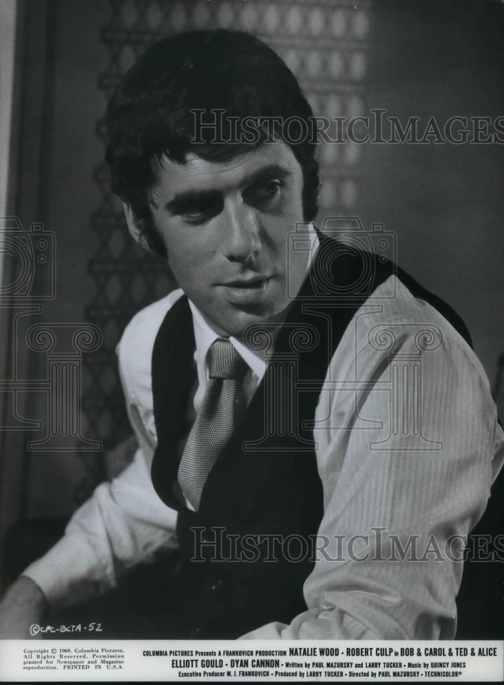 1970 Press Photo Elliot Gould in Bob & Carol & Ted & Alice - cvp23328 - Historic Images