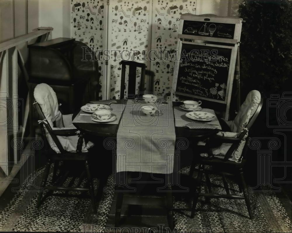 1931 Press Photo Tea Set and Table and Chairs Set for Two Year Old Party - Historic Images