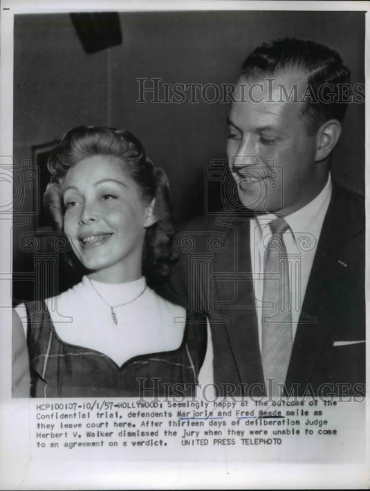 1957 Press Photo Hollywood Happy by outcome of Confidential trial defendants - Historic Images