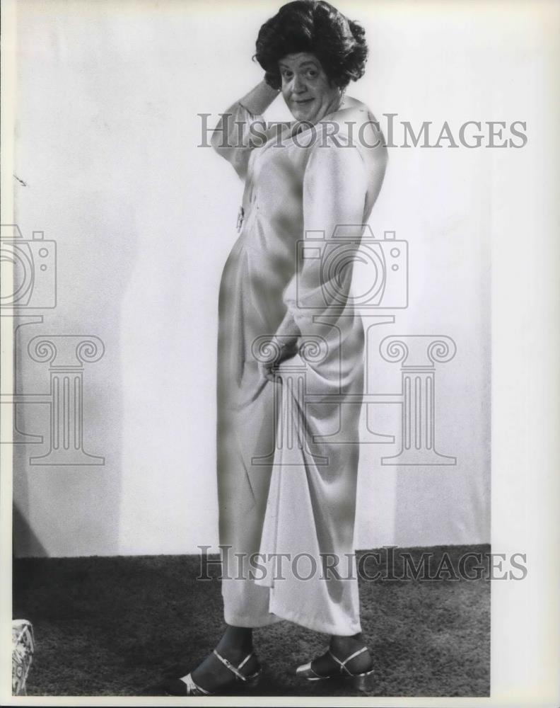 1978 Press Photo Ed Fisher dressed as a woman WJW Radio - cvp21619 - Historic Images