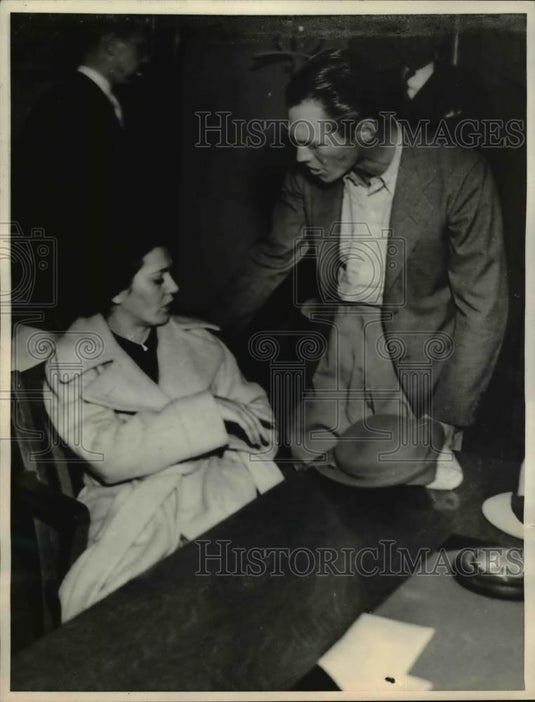 1936 Press Photo Joseph Edward Wiegnan & wife Grace quarrel during arrest - Historic Images