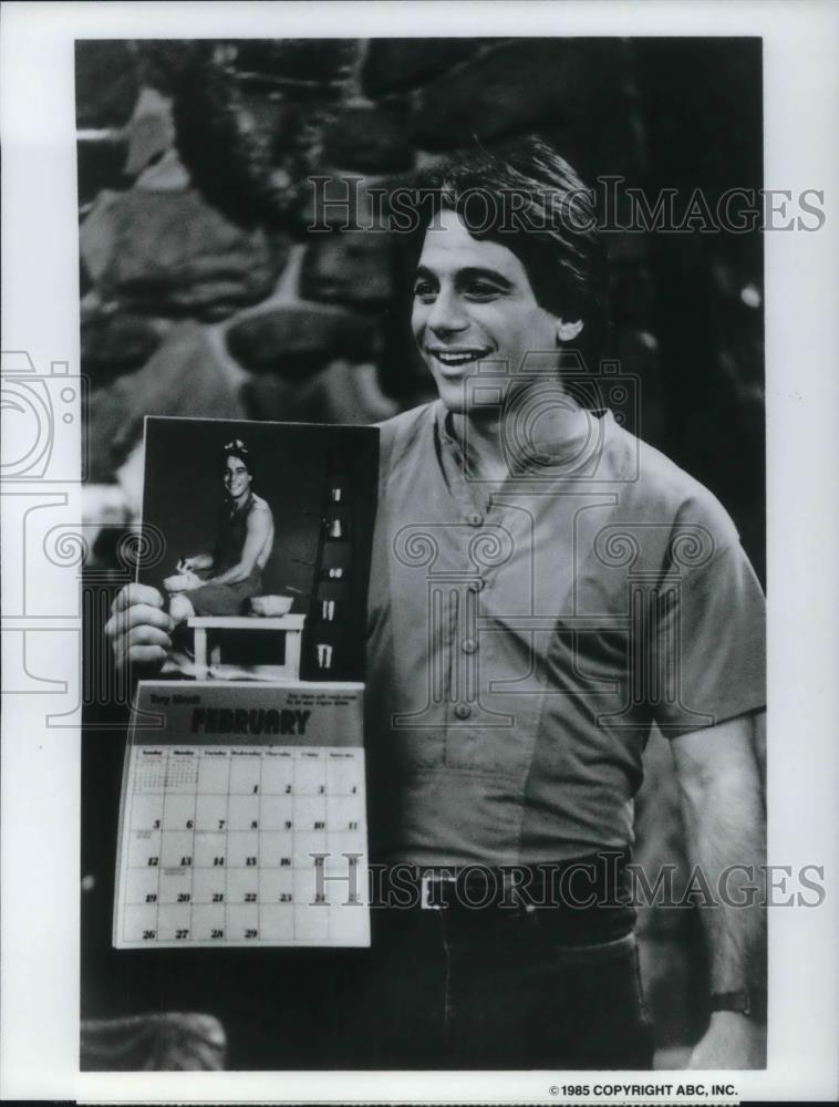 1985 Press Photo Tony Danza stars on Who&#39;s the Boss comedy TV show - cvp21558 - Historic Images