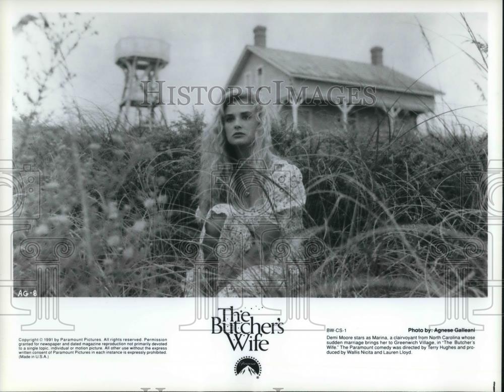 1992 Press Photo The Butcher&#39;s Wife: Demi Moore - cvp23182 - Historic Images