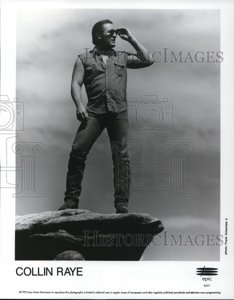 1992 Press Photo Collin Raye - cvp28282 - Historic Images