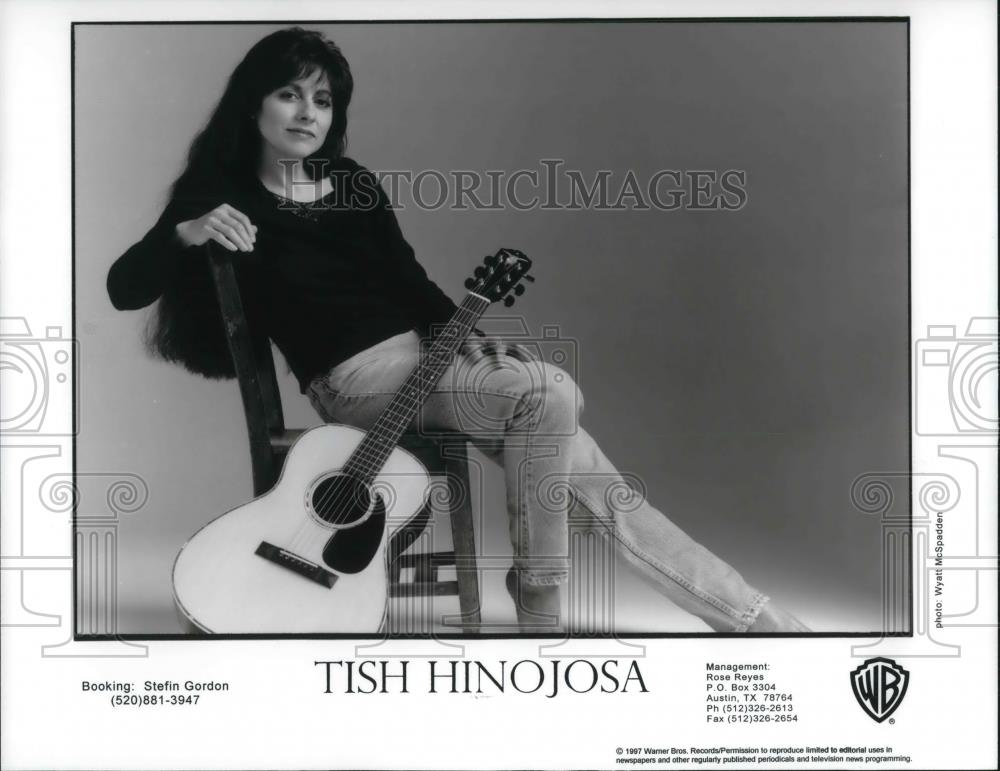 1997 Press Photo Tish Hinojosa Country Singer Songwriter and Musician - Historic Images