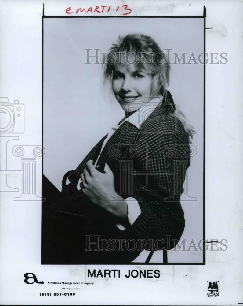 1987 Press Photo Marti Jones Pop Music Singer and Artist - cvp25309 - Historic Images