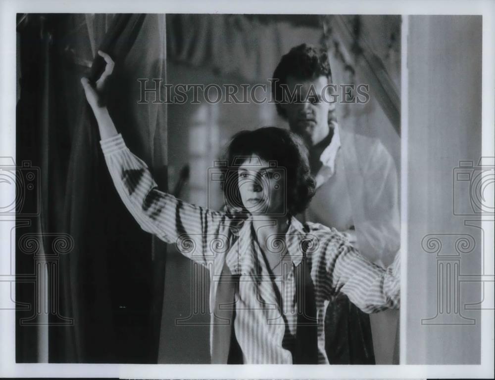 1985 Press Photo Cindy Williams and David Moore in When Dreams Come True - Historic Images