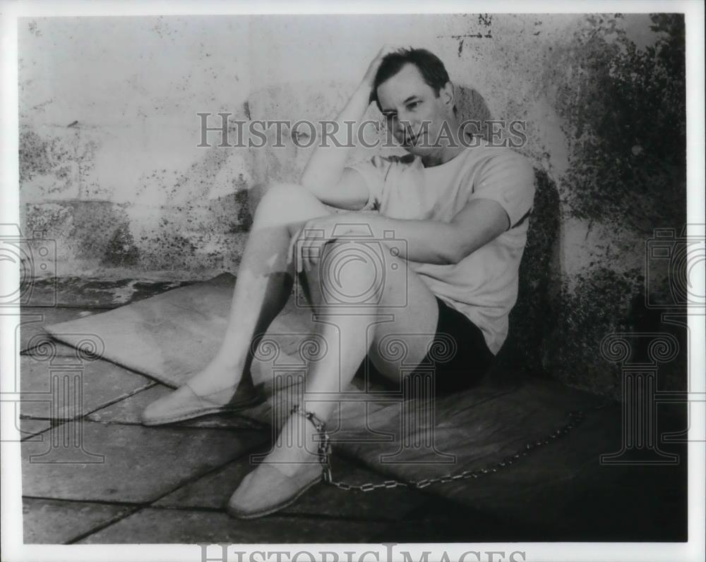 Press Photo Michael York in SOMEONE WHO'LL WATCH OVER ME - cvp23689 - Historic Images