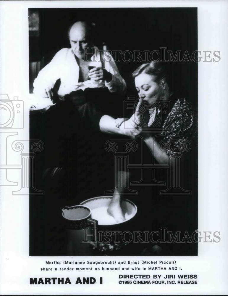 1995 Press Photo Michel Piccoli and Marianne Saegebrecht in Martha and I - Historic Images