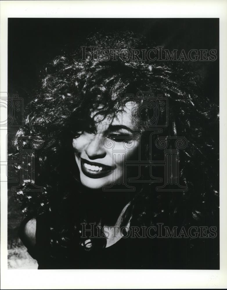 1992 Press Photo Chaka Khan Music Artist - cvp27246 - Historic Images