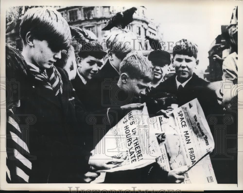 1961 Press Photo London school boys of Falkirk Scotland sightseeing - Historic Images