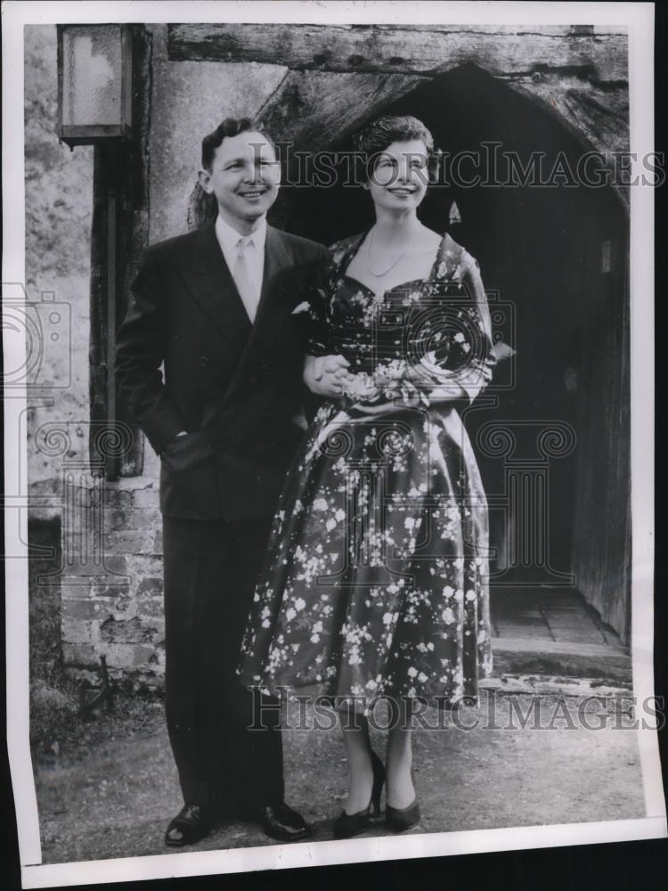 1955 Press Photo Mr Mrs John Keith Harwood Former Felicity Ann Attlee of England - Historic Images