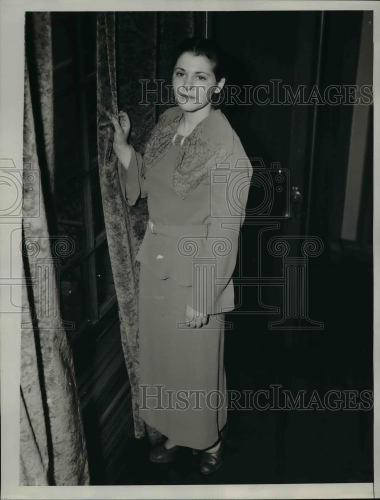 1935 Press Photo Miss Jill Stern - Historic Images