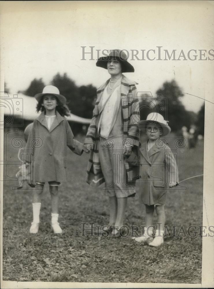 1925 Press Photo New Jersey Socialite Mrs. Charles Scribner Jr, Daughter Julia - Historic Images