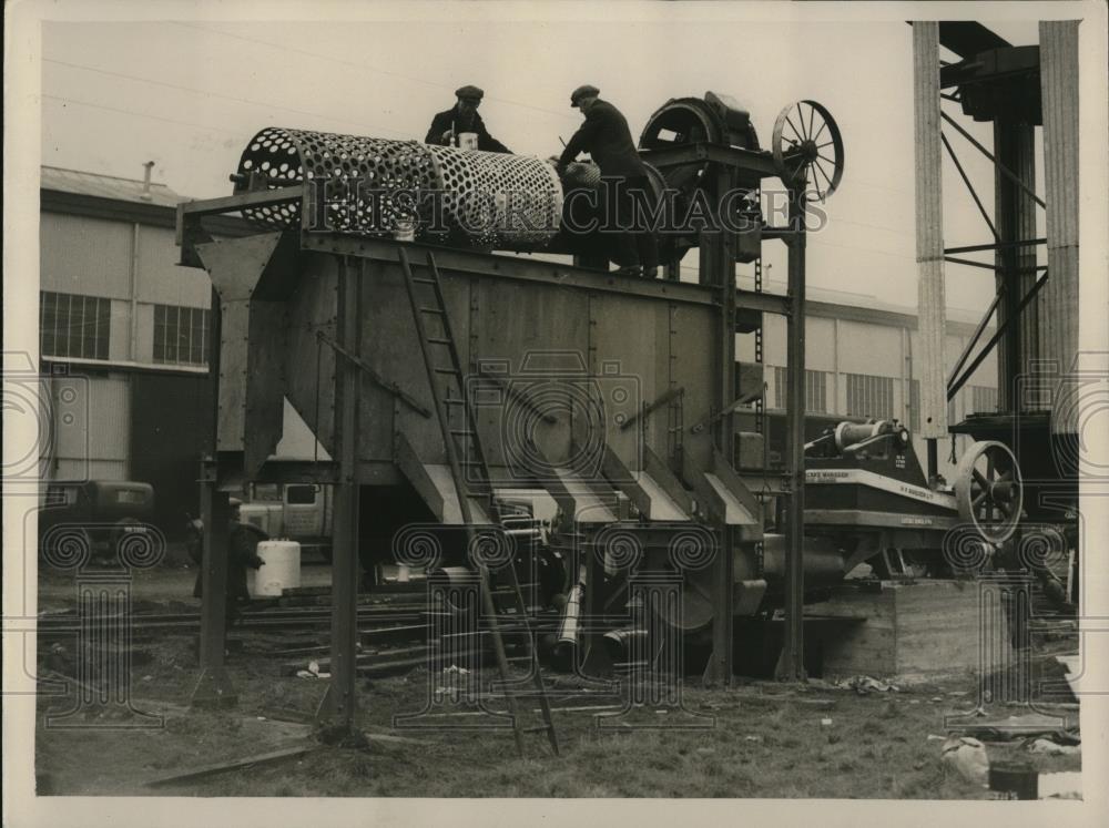 1932 Press Photo British Industries Fair, exhibits at Castle Bromwich - Historic Images